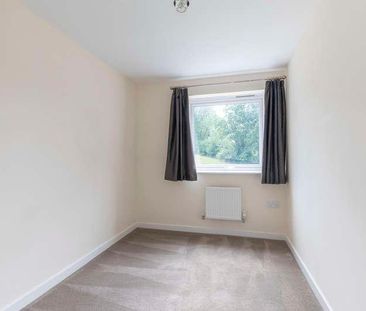 Ledbury Court, Cheltenham, GL52 - Photo 6