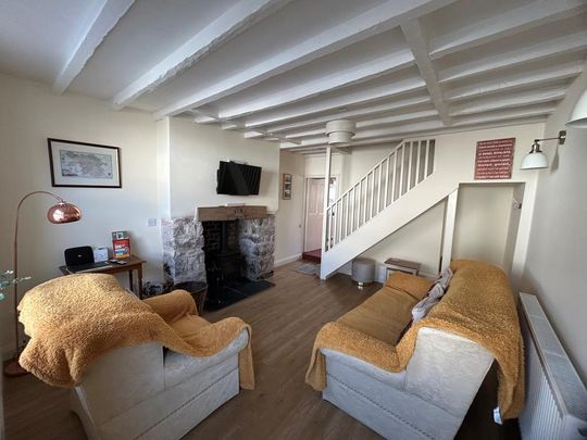 2 bedroom terraced house to rent - Photo 1