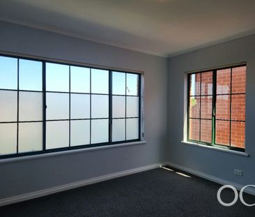 Open the Door To Modern Comfort and City Convenience - Photo 5