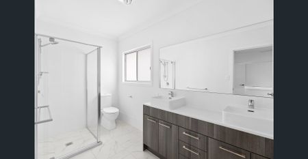 Four Bedroom Family Home with High End Finishes - Photo 3