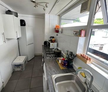 1 Bed Flat, Shepton Court, SW11 - Photo 4