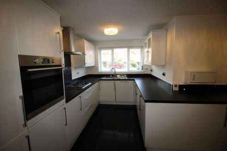 4 bedroom property to rent - Photo 4