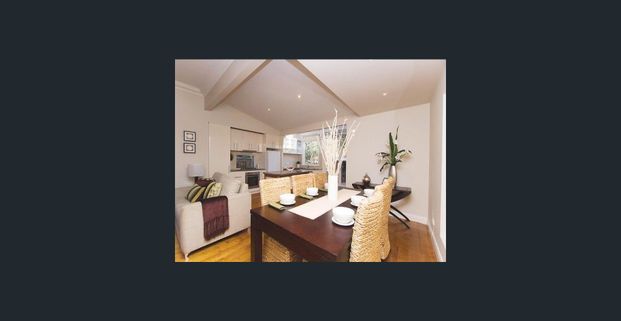 PICTURESQUE MODERN & ON QUEENS PARK DOORSTEP - Photo 1