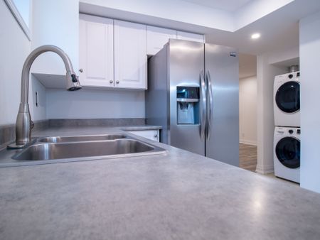 For Lease - 47 Limestone Crescent Unit# Lower, Whitby, Ontario - Photo 3