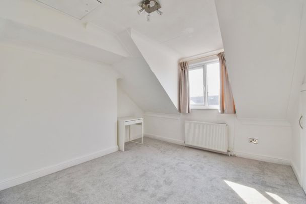 3 bedroom apartment to rent - Photo 1