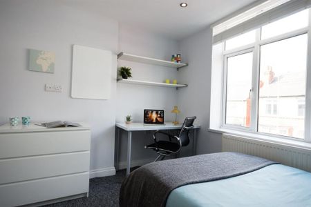 6 bedroom end of terrace house to rent - Photo 2