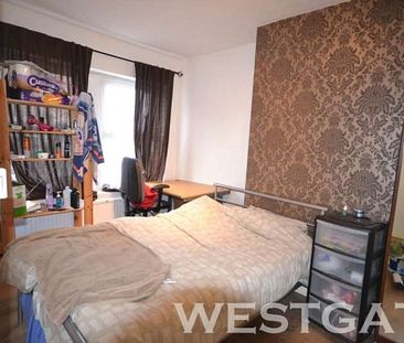 4 Bed - Pitcroft Avenue, University Area - Photo 5