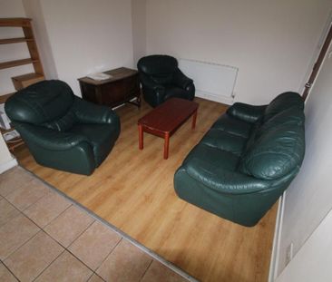 4 bedroom semi-detached house to rent - Photo 1