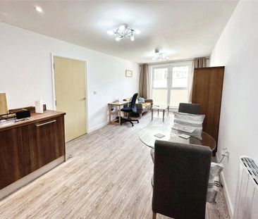 Guildford Road, Woking, Surrey, GU22 7PZ - Photo 2