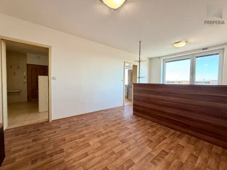 Pronájem částečně zařízeného bytu 3+1 + 2x lodžie, ul. Sídliště, Hrušovany u Brna, CP 82 m - Fotografie 2