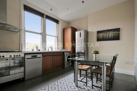 3 bedroom apartment to rent - Photo 4
