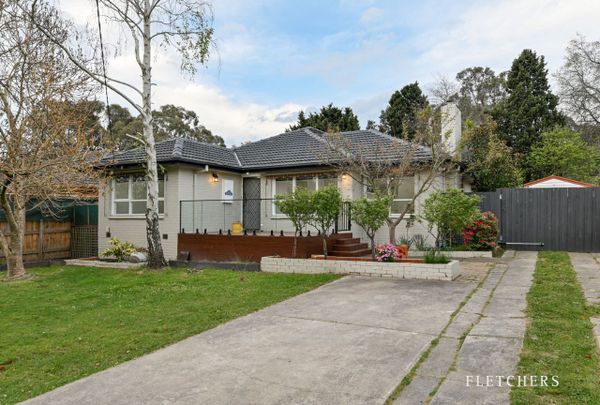 24 Sevenoaks Ave, Croydon VIC 3136 - House For Rent | Domain - Photo 1