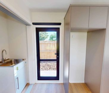 Foxton - 2 Bedrooms - Photo 3