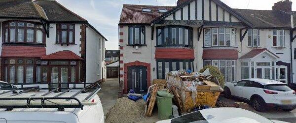 Studio Flat, Capel Gardens, IG3 - Photo 1