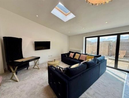 Room 6, Broadhurst Way, Brierfield, BB9 - Photo 2