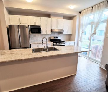 For Lease - 2452 Waterlilly Way, Barrhaven, Ontario - Photo 6