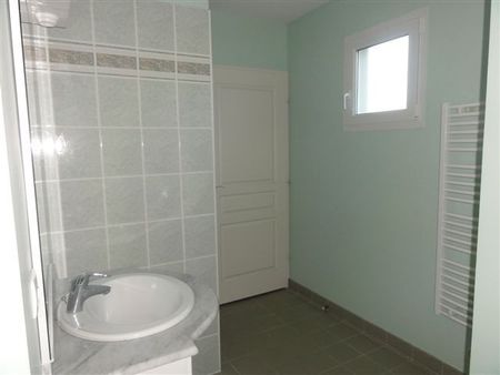 Location Appartement 2 pièces Meublé 38m² LE CREUSOT 71200 - Photo 5