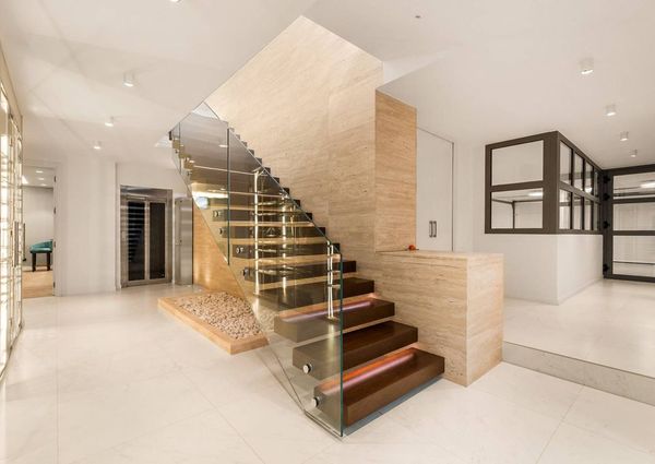 6 bedroom luxury Villa for rent in Nueva Andalucia, Andalusia