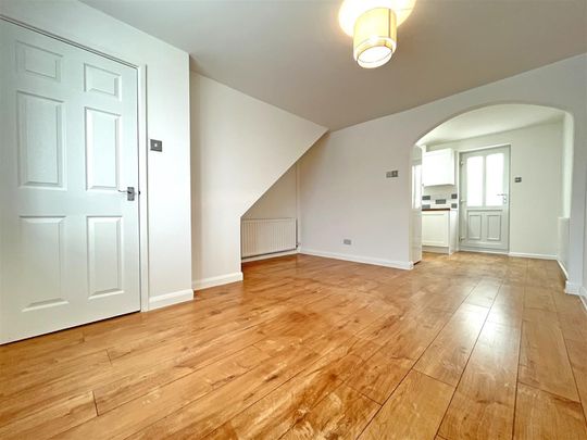 2 bedroom Town house to rent - Photo 1