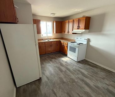 For Lease - 338 Malaga Road Unit# 1, Oshawa, Ontario - Photo 4