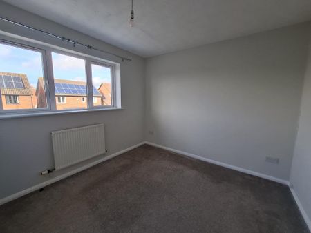 4 bedroom detached house to rent - Photo 4