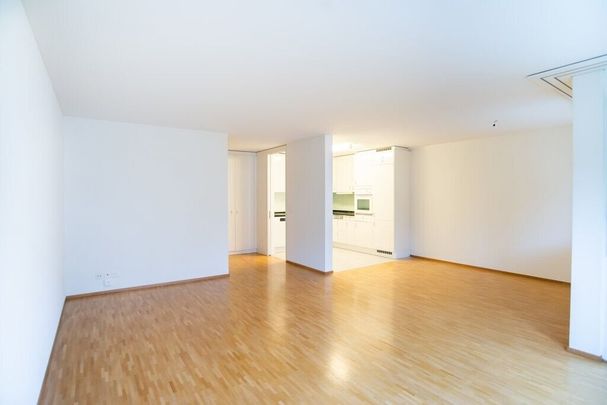 Living in the center - Photo 1