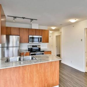 1bd 1ba, Stainless-steel appliances, Guest suites - Photo 2