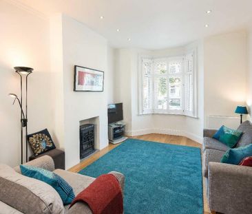 4 bedroom terraced house to rent - Photo 3