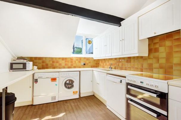 3 bedroom flat to rent - Photo 1