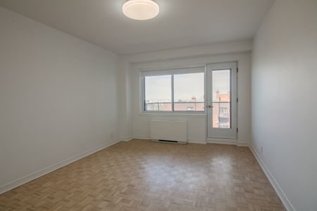 4555 Bonavista Avenue - Photo 4