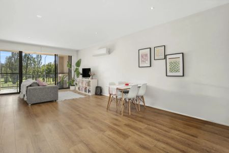 GREENWAY WATERS APARTMENTS - Photo 3