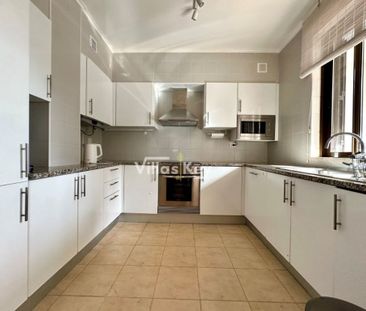 2 room luxury Apartment for rent in Portimão, Distrito de Faro - Photo 1