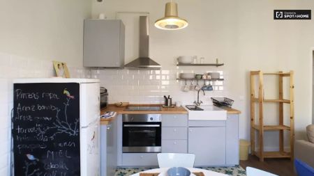 2-bedroom apartment for rent in Universidad, Madrid, all bills included - Foto 3
