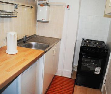 Studio to rent - Photo 5