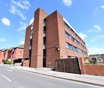 Birchett Road, Aldershot, GU11 - Photo 2