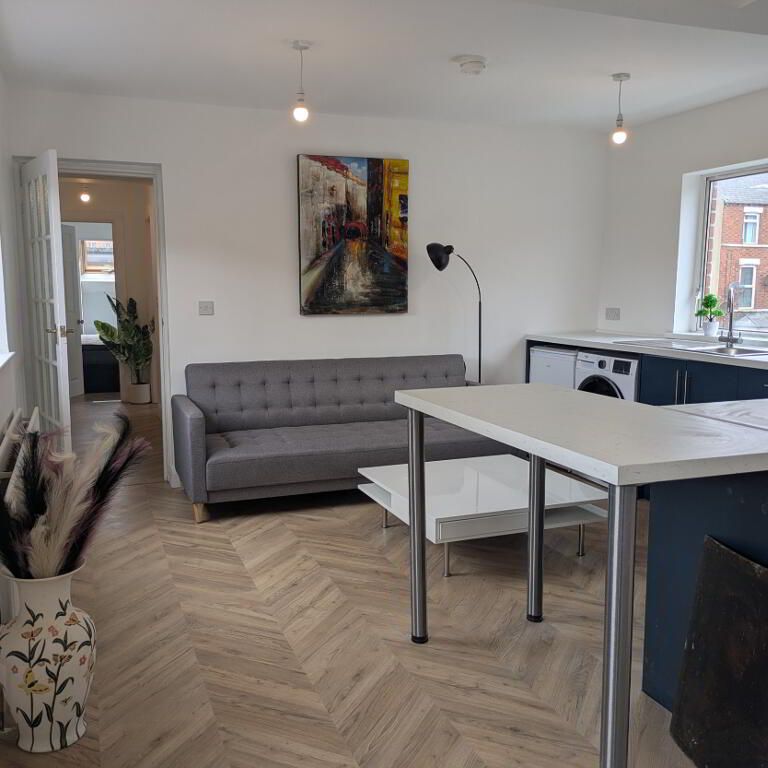 7 Ponsonby Avenue, Belfast, BT15 2LS - Photo 1