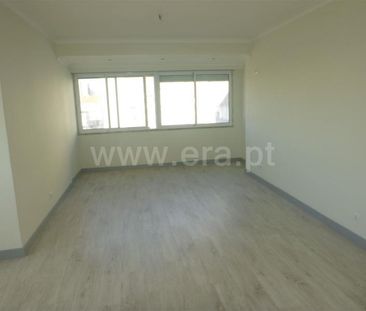 Apartment T4 / Lisboa, Benfica - Photo 3