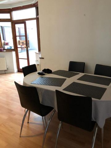 4 bedroom semi-detached house to rent - Photo 3