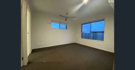 Stunning! 4 Bedroom Home - Available Now - The Meadows - Photo 5