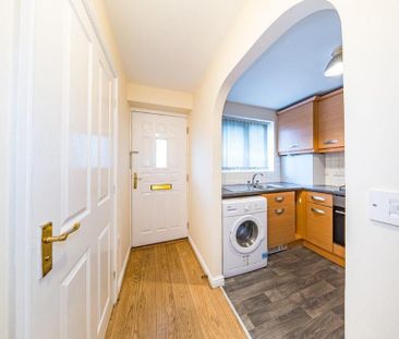 2 bedroom semi-detached house to rent - Photo 4