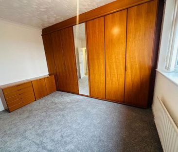 2 bedroom semi-detached bungalow to rent - Photo 3