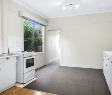 Coastal Charm in Opossum Bay - Photo 6