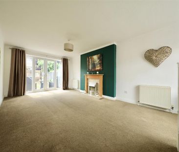 3 bedroom terraced house to rent - Photo 2