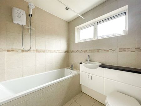 Well presented 1 double bedroom apartment situated just off Histon Road with excellent access to A14 and M11. Storage cupboaord, GCH. Off Street parking. Unfurnished. - Photo 4