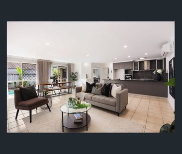 Executive 'Crestwood Heights' Home! - Photo 1