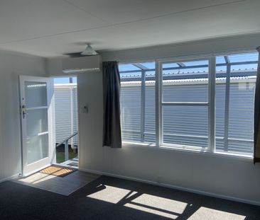 Very tidy Family Home - Photo 1