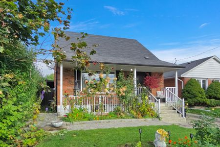 For Lease - 68 Christina Crescent, Toronto, Ontario - Photo 2