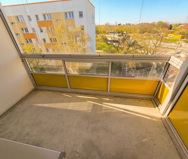 Charmante 3 Zimmer Wohnung mit verglastem Balkon in Top Lage – mode... - Photo 2