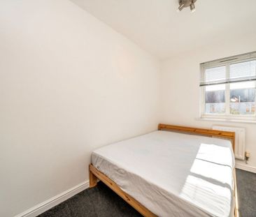 Garvary Road, E16, London - Photo 4