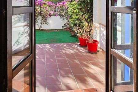 4 Bedroom Townhouse For Rent in San Pedro de Alcántara, Málaga - Photo 5